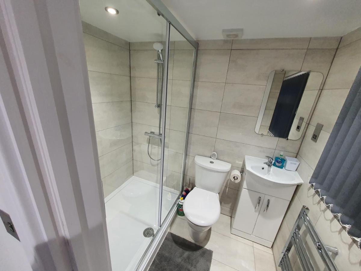 Hotel New Self Contained Flat,In Hayes, Free Parking Northolt  Zewnętrze zdjęcie