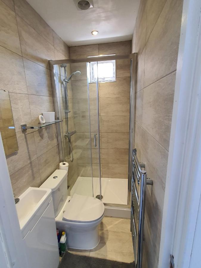Hotel New Self Contained Flat,In Hayes, Free Parking Northolt  Zewnętrze zdjęcie