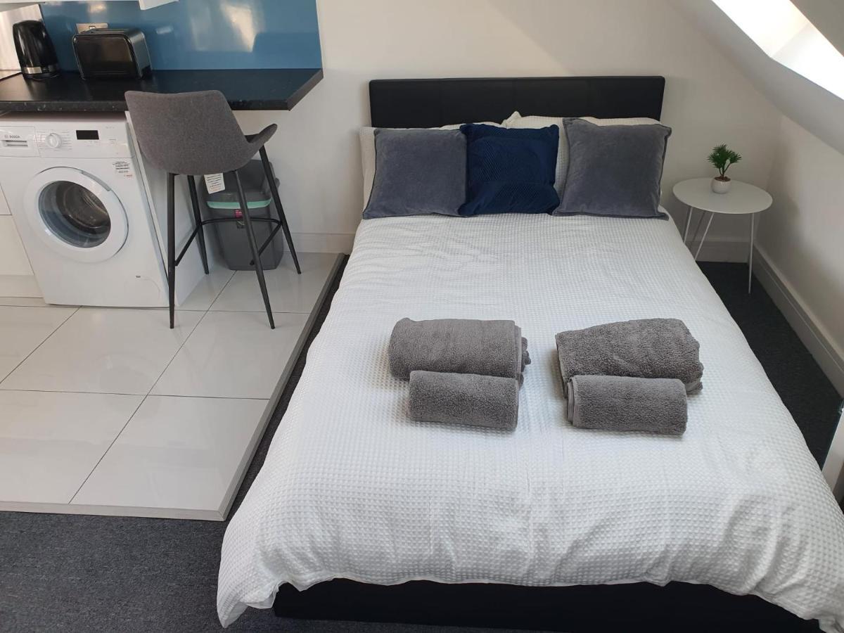 Hotel New Self Contained Flat,In Hayes, Free Parking Northolt  Zewnętrze zdjęcie